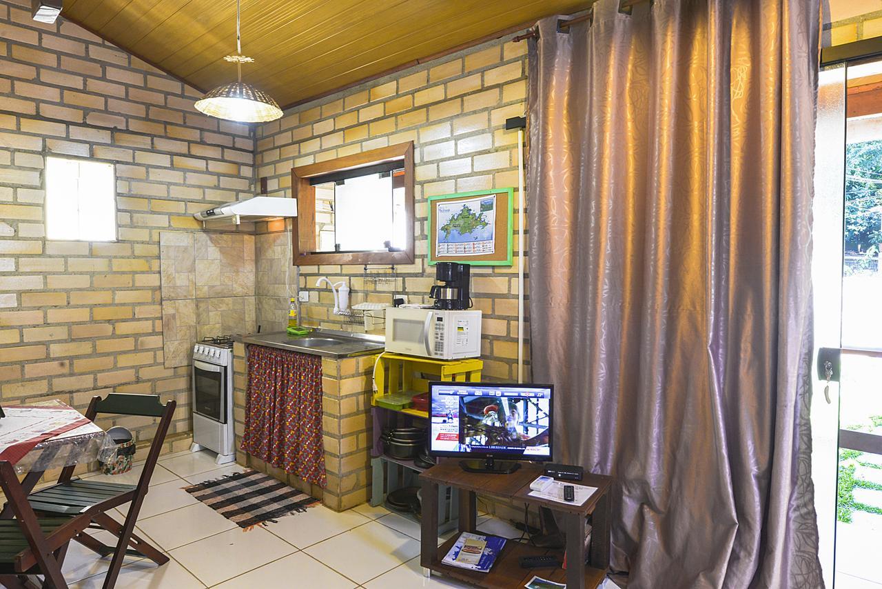 Adora Suites Vila do Abraao Bagian luar foto